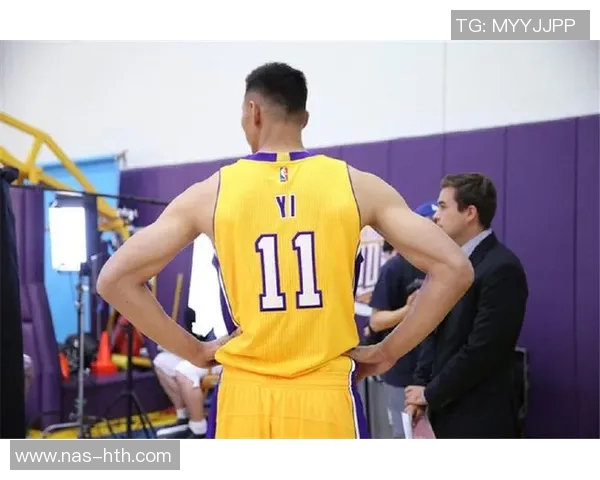 美记:易建联比5年前优秀但在湖人难获机会 美记:易建联比5年前优秀但在湖人难获机会