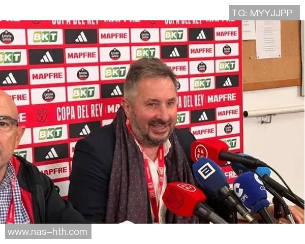 韦加港主帅:我只有在夜店里寻欢作乐才能结交人脉,获得合同 韦加港主帅:我只有在夜店里寻欢作乐才能结交人脉,获得合同